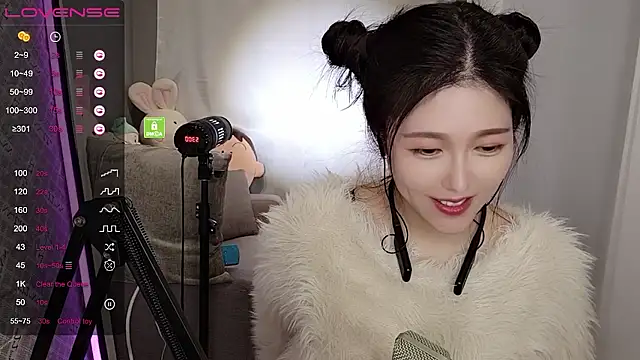 Snapshot of tw_lala chatting on 12.02.24 tw lala online show from 12.02.24