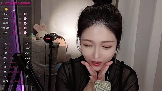 Snapshot of tw_lala chatting on 12.03.24 tw lala online show from 12.03.24
