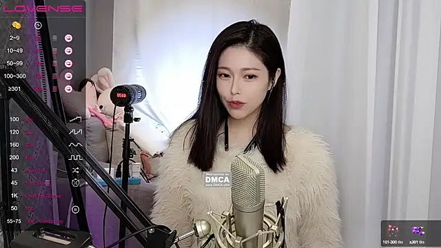 Snapshot of tw_lala chatting on 12.24.24 tw lala online show from 12.24.24