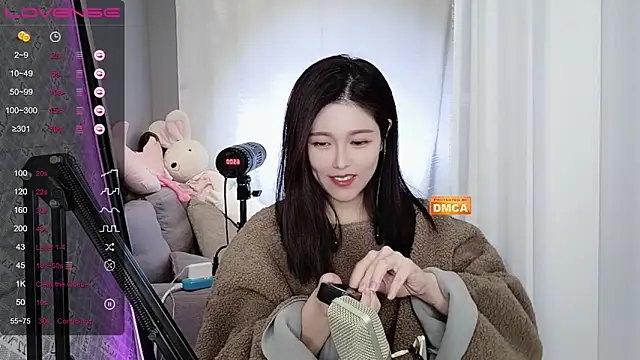 Snapshot of tw_lala chatting on 12.26.24 tw lala online show from 12.26.24