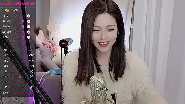 Snapshot of tw_lala chatting on 01.16.25 tw lala online show from 01.16.25