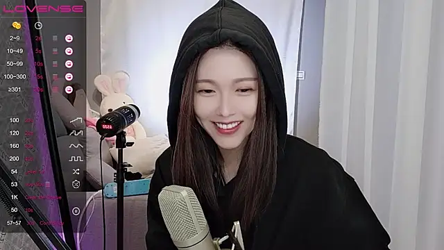 Snapshot of tw_lala chatting on 01.17.25 tw lala online show from 01.17.25