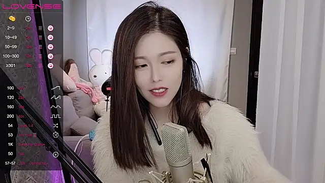 Snapshot of tw_lala chatting on 01.19.25 tw lala online show from 01.19.25
