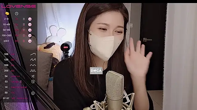 Snapshot of tw_lala chatting on 03.17.25 tw lala online show from 03.17.25