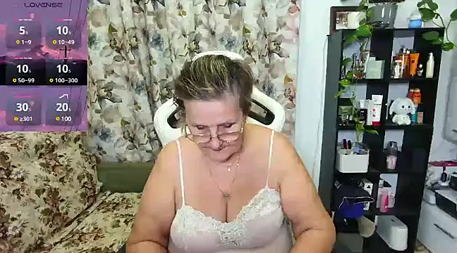 Snapshot of Selenna57 chatting on 12.09.24 Selenna57 online show from 12.09.24