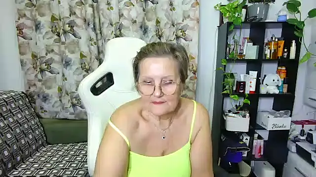 Snapshot of Selenna57 chatting on 12.27.24 Selenna57 online show from 12.27.24