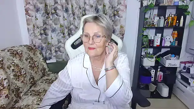 Snapshot of Selenna57 chatting on 02.25.25 Selenna57 online show from 02.25.25