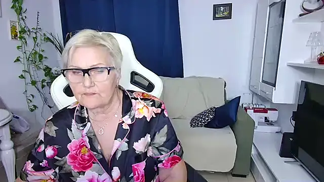 Selenna57 online show from 04.13.26