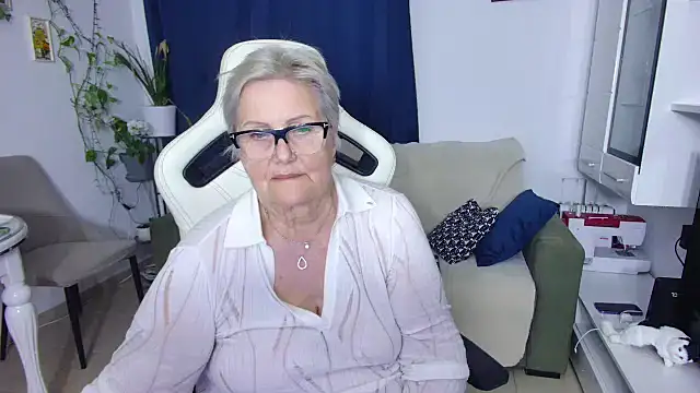 Selenna57 online show from 04.15.26