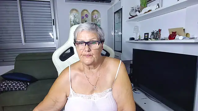 Snapshot of Selenna57 chatting on 07.19.26 Selenna57 online show from 07.19.26