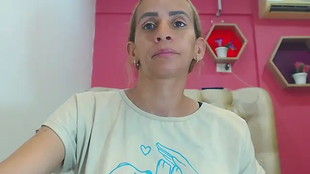 Snapshot of Amber_Moore chatting on 02.15.26 Amber Moore online show from 02.15.26