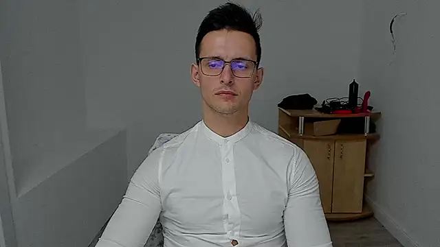 sexxymuscles4u online show from 12.05.24