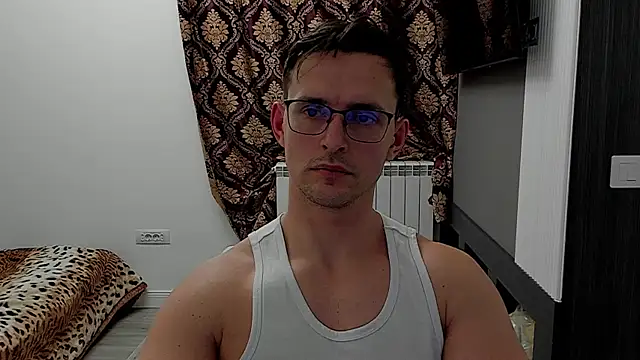 sexxymuscles4u online show from 02.14.25