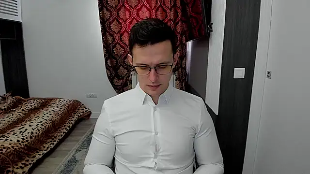 sexxymuscles4u online show from 02.21.25