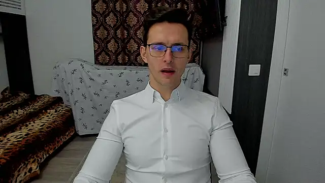 sexxymuscles4u online show from 03.11.25