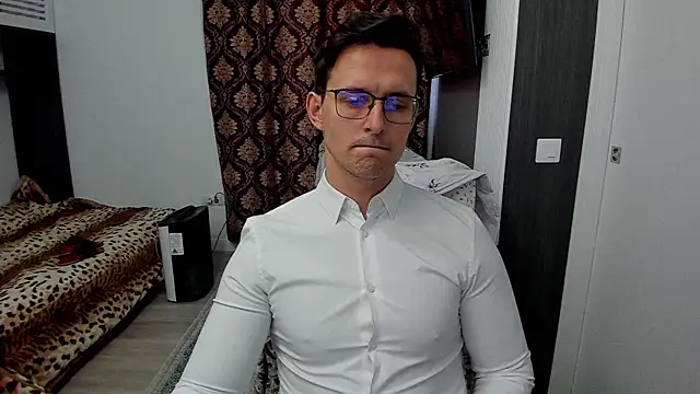 sexxymuscles4u online show from 03.12.25