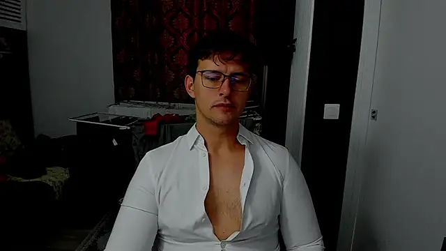 sexxymuscles4u online show from 10.30.25