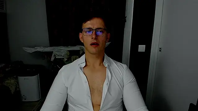 sexxymuscles4u online show from 11.06.25