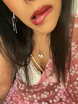 Snapshot of naughtyjaanu chatting on 11.18.25 naughtyjaanu online show from 11.18.25