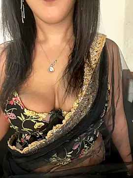 Snapshot of naughtyjaanu chatting on 11.24.25 naughtyjaanu online show from 11.24.25