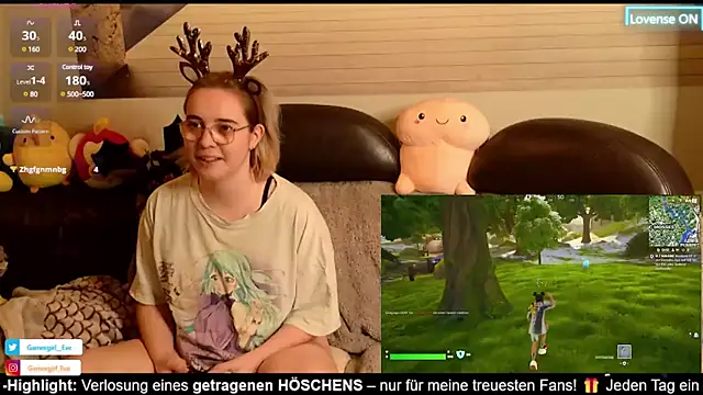 Snapshot of GamerGirl_Eve chatting on 12.20.24 GamerGirl Eve online show from 12.20.24