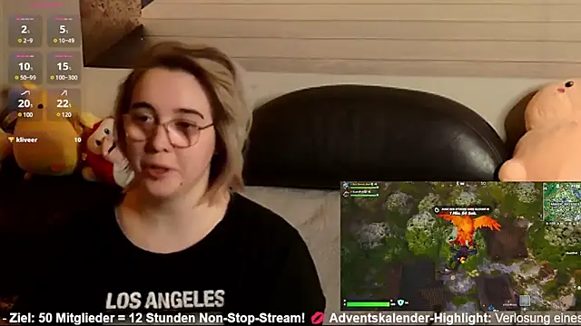 Snapshot of GamerGirl_Eve chatting on 12.29.24 GamerGirl Eve online show from 12.29.24