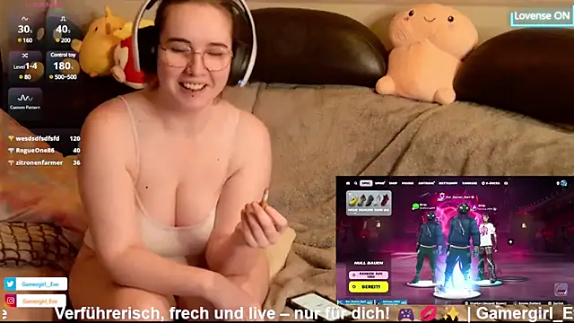 Snapshot of GamerGirl_Eve chatting on 01.24.25 GamerGirl Eve online show from 01.24.25