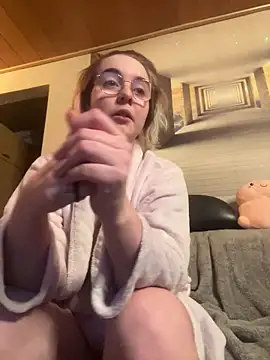 Snapshot of GamerGirl_Eve chatting on 02.07.25 GamerGirl Eve online show from 02.07.25