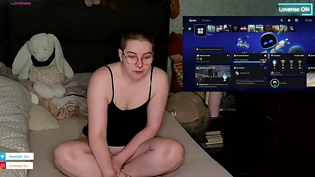 Snapshot of GamerGirl_Eve chatting on 03.06.25 GamerGirl Eve online show from 03.06.25