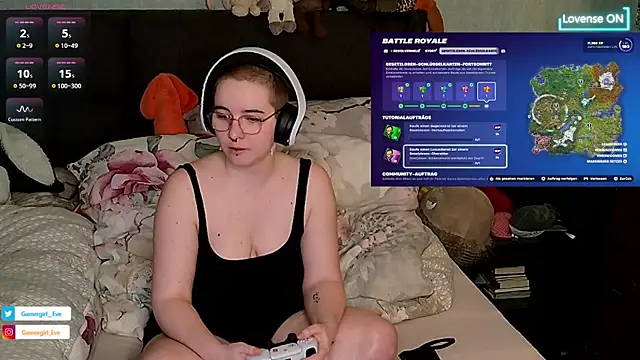 Snapshot of GamerGirl_Eve chatting on 03.18.25 GamerGirl Eve online show from 03.18.25