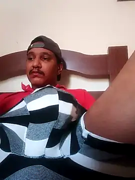 Snapshot of Faelpauzudo13 chatting on 02.23.26 Faelpauzudo13 online show from 02.23.26