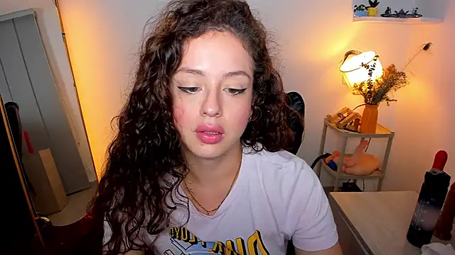 Cassandra Caiin online show from 12.14.25