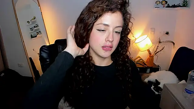 Cassandra Caiin online show from 03.13.26