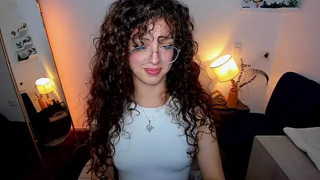 Cassandra Caiin online show from 03.22.26