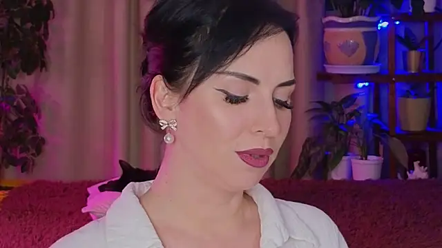 lily conor online show from 11.30.25