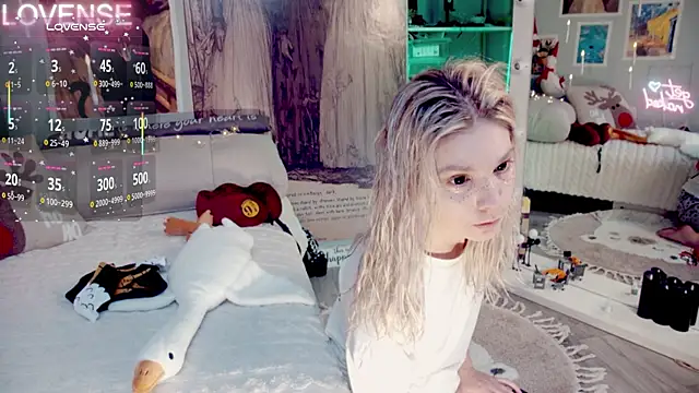 Snapshot of Careful_i_bite chatting on 01.09.26 Careful i bite online show from 01.09.26