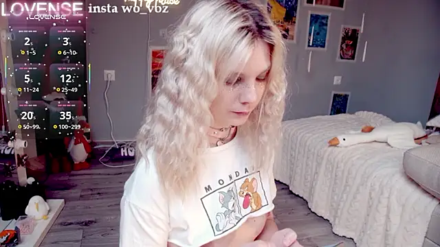 Snapshot of Careful_i_bite chatting on 02.02.26 Careful i bite online show from 02.02.26