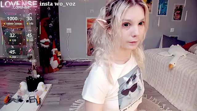 Snapshot of Careful_i_bite chatting on 02.06.26 Careful i bite online show from 02.06.26