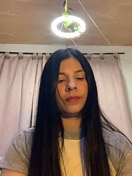 Estefani 32 online show from 03.12.26