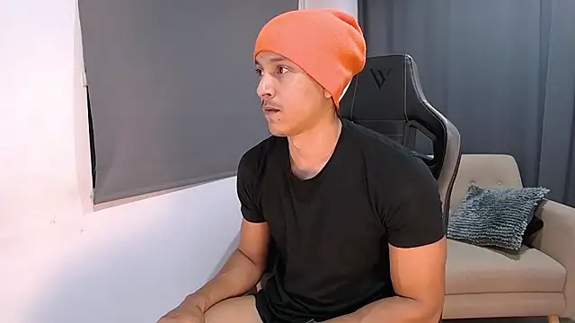 Snapshot of Liam_V chatting on 02.15.26 Liam V online show from 02.15.26