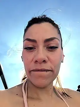 Snapshot of SamyJones9 chatting on 11.23.25 SamyJones9 online show from 11.23.25