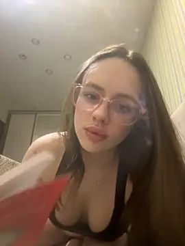 Lisaaan online show from 01.11.26