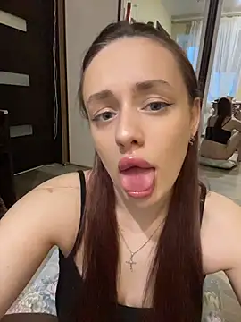 Lisaaan online show from 04.12.26