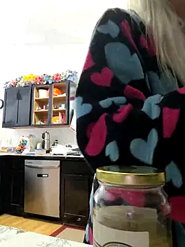 ScarletCallings420 online show from 04.11.26