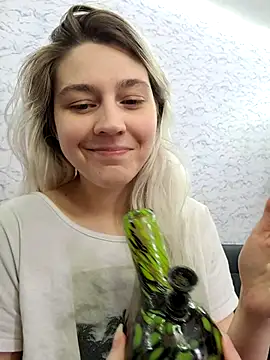 ScarletCallings420 online show from 04.12.26