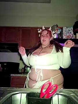 Snapshot of Cutegothcrybabyx chatting on 11.11.25 Cutegothcrybabyx online show from 11.11.25