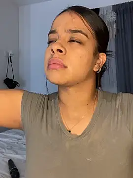 trianawhite online show from 03.13.25