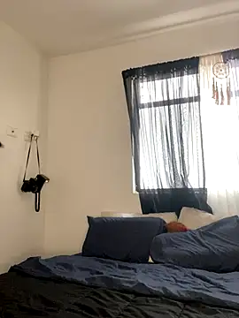 trianawhite online show from 09.13.25