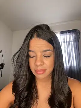 trianawhite online show from 11.07.25