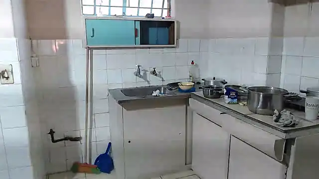 Snapshot of eatxaxa chatting on 02.01.25 eatxaxa online show from 02.01.25